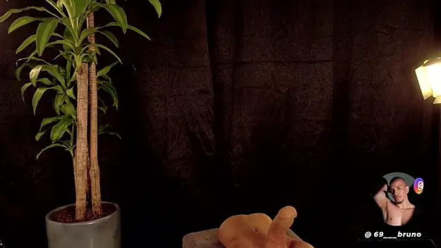 Bruno___69 élő XXX-chatje