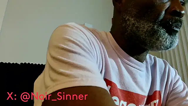 צ'אט XXX בשידור חי של sinnernoir