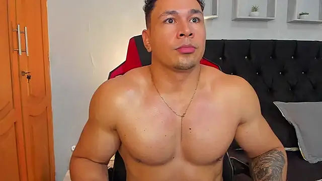 Chatroom XXX en direct de tyler_hank01