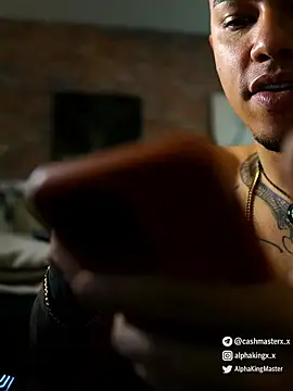 AlphaMasterXxx's Live XXX Chat