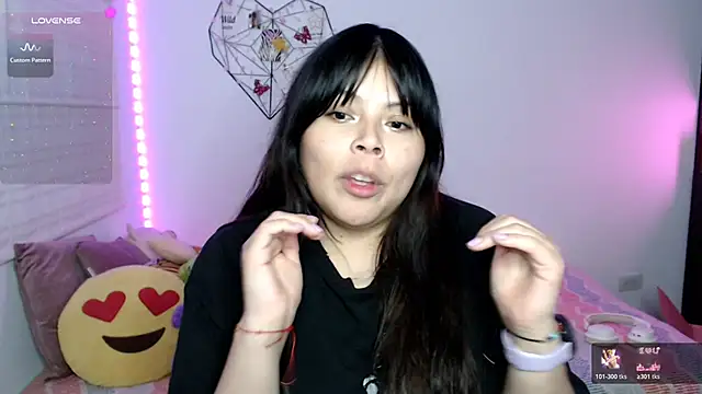 EllieMoonX's Live XXX Chat