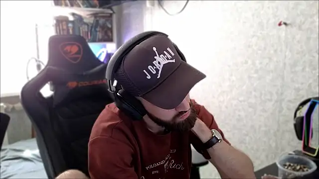 _Serious_Man Chat XXX live