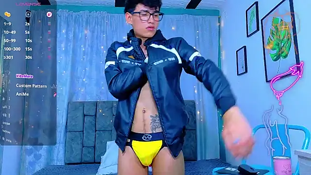 XXX chat uživo modela NicolasTorrez