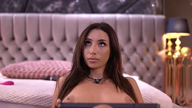 GinaValentinna Live XXX Chat