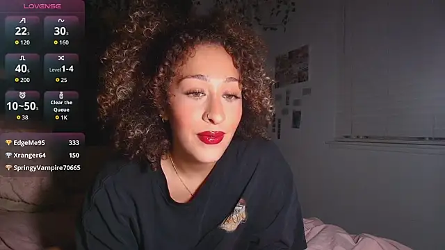 LyraCovee's Live XXX Chat