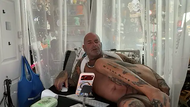 Chatroom XXX en direct de lovetatts64