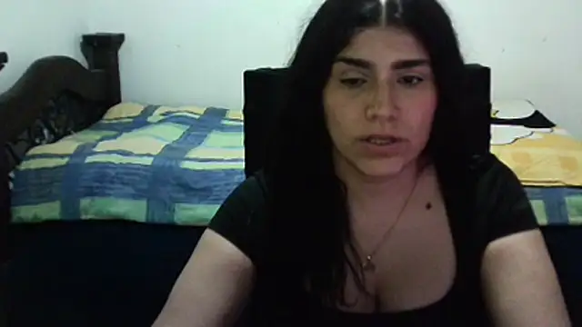 Chat +18 de CarolinaMoretti ao vivo