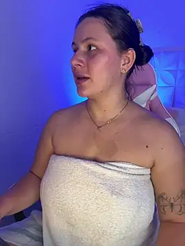 Ivonny_Goldie's Live XXX Chat