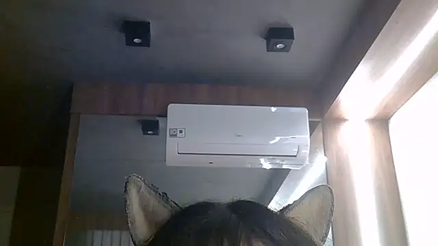 Chat +18 de SkinnyKitten ao vivo