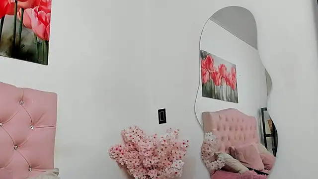pinky_f00x live XXX chat