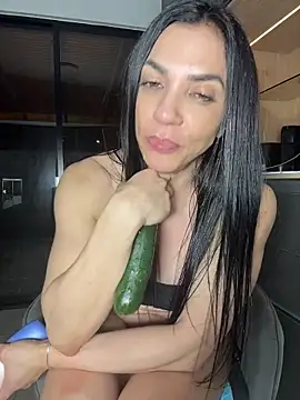 Kattefit's Live XXX Chat