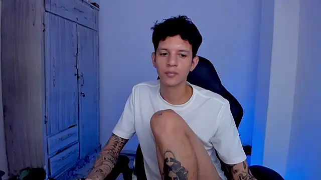 Chat XXX ao vivo de tylerrnova
