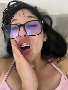 susi_chimm élő XXX-chatje