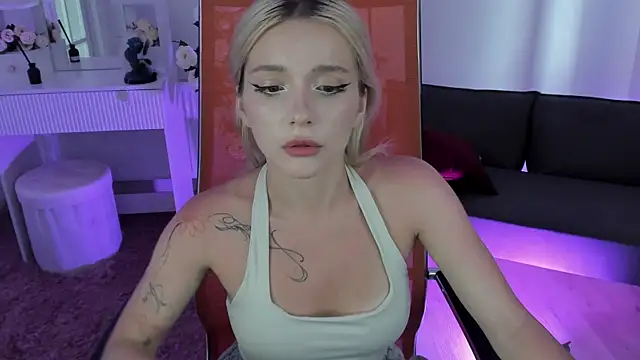 AuroraWrenfield's Live XXX Chat