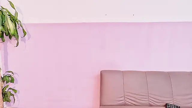 Zara_Fire's Live XXX Chat