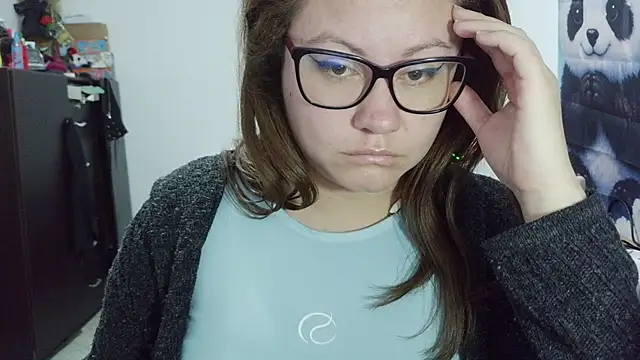 Chat XXX en directo de curly_greeneyed