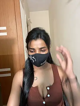 צ'אט XXX בשידור חי של its_ur_flora