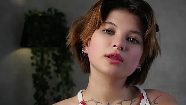 AlesiaPeasel Chat XXX in diretta