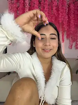 Chat +18 de MelodyRey__ ao vivo