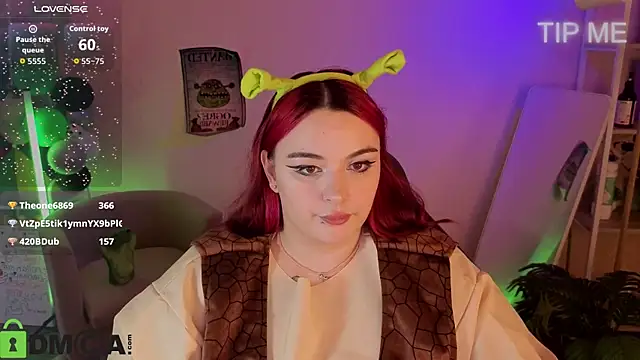 Mia_R0ss' Live Chat Room