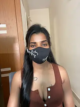 its_ur_flora's Live XXX Chat