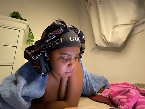 Czat XXX na żywo – TheRealOshunQueen