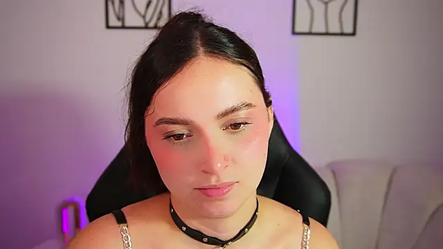Chat XXX en directo de AliceHarper_