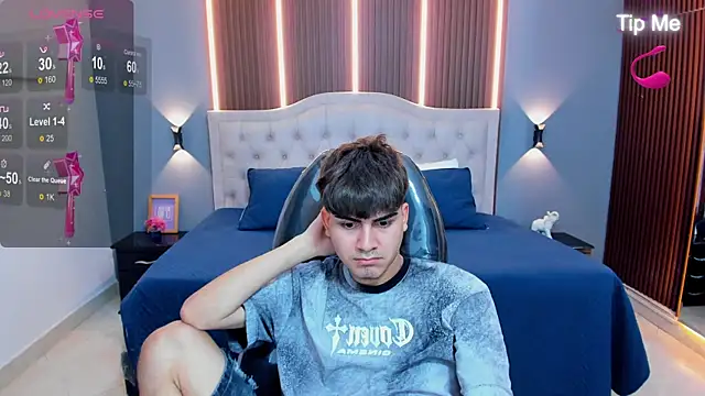 Chatroom XXX en direct de Tommy18__