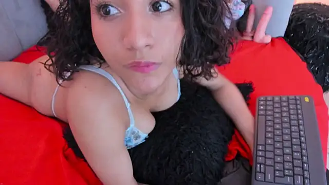 Emily_brussのライブXXXチャット