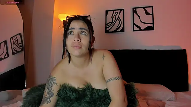 mai_evans' Live XXX Chat
