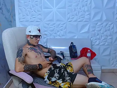 Boy_tatto77 Obrolan Langsung XXX