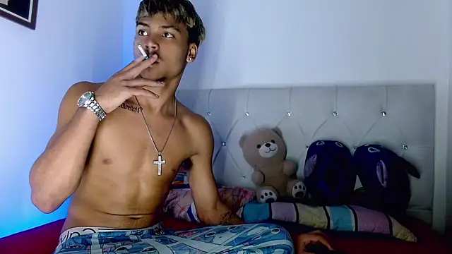 Angel_foxc13's Live XXX Chat