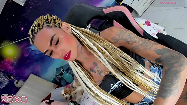 Nella_Dolls' Live XXX Chat
