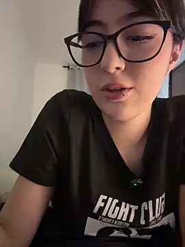Chat +18 de Hinata_3 ao vivo