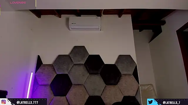 Latrellx7's Live XXX Chat