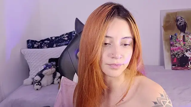 غرفة دردشة annie_mora المباشرة