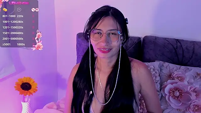 NayeCloud Live XXX-chat