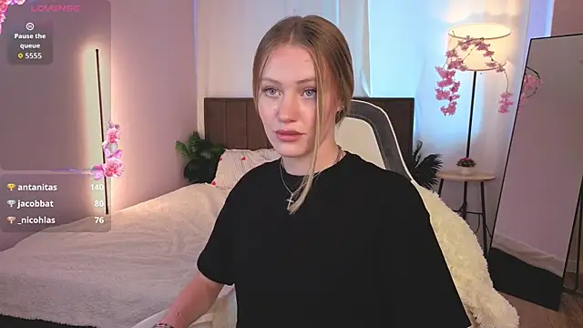 EvaHamilton's Live XXX Chat