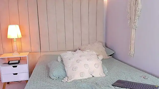 Chat +18 de Paulina_Diamond1 ao vivo