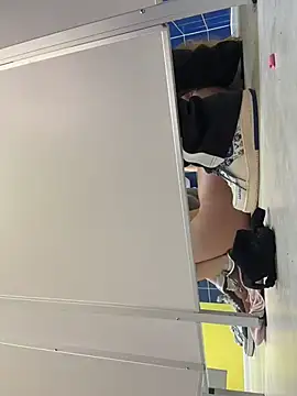 FlashTitsRoyal XXX чат на живо