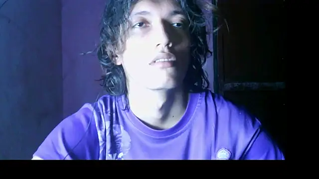 Chat +18 de cherryuwu ao vivo