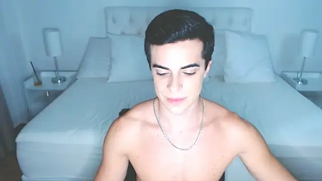 mr_hunterx: διαδικτυακό σόου στην κάμερα