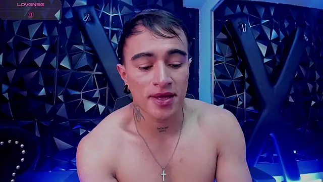 LiamDeeps Live XXX Chat