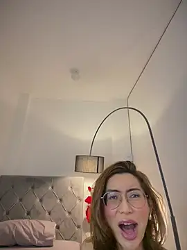 Ivysnow live XXX chat