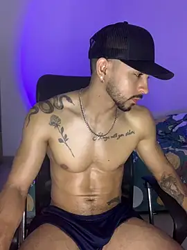دردشة NicolasChest_xxx الجنسية المباشرة