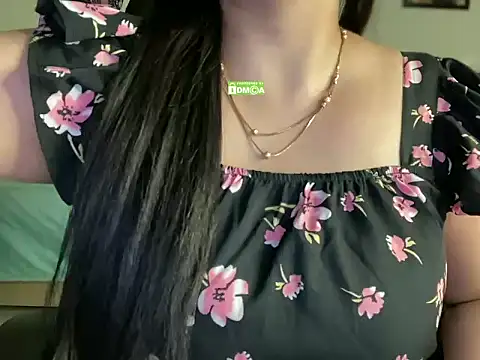 Kanika_9_ Adlı Modelin Canlı XXX Sohbeti