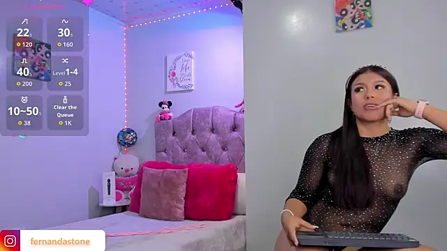 צ'אט XXX בשידור חי של FernnadaStone