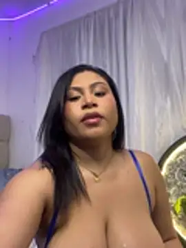 Czat XXX na żywo – Helleamazing