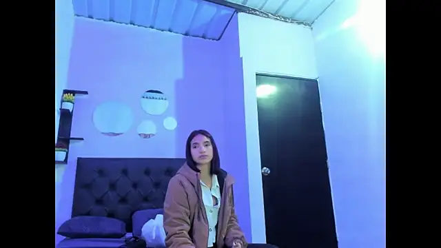 Онлайн чат XXX sapphire_brown20