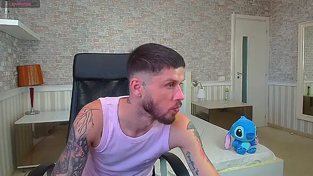 Chatroom XXX en direct de JonahShaw